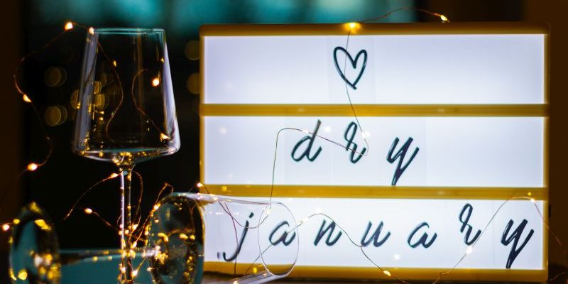 Dry January leere Gläser