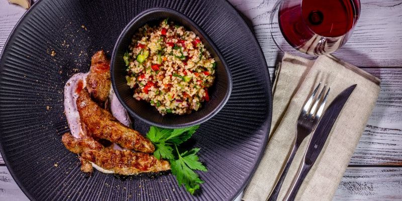 Teller mit Lammfilet orientalische Art. Rezept von Foodista-Hannover