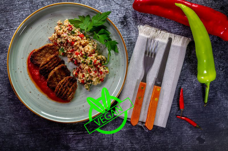 Angerichteter Teller mit Bulgur Salat. Foodista-Hannover Rezept