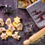 Das Bild zeigt Weihnachtskekse nach einem Rezept meiner Oma.
